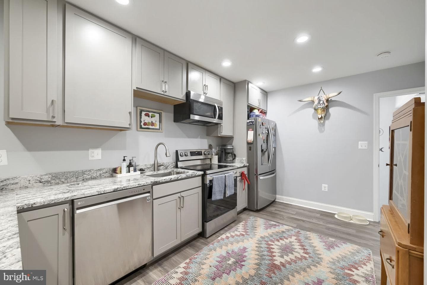 303 Fagley Street photo 9