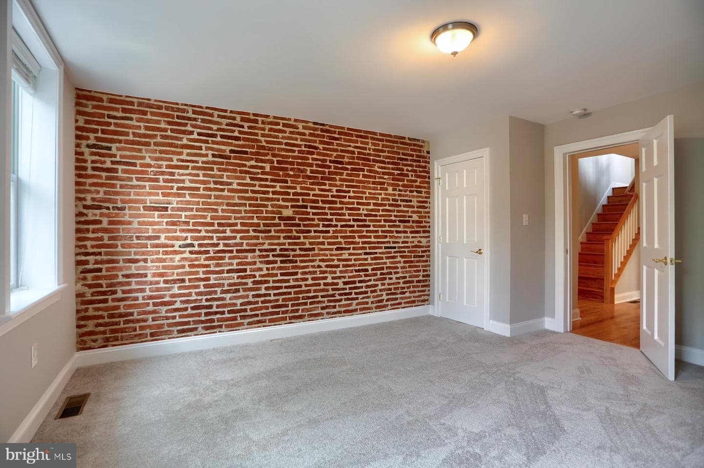 110 Ann Street photo 19