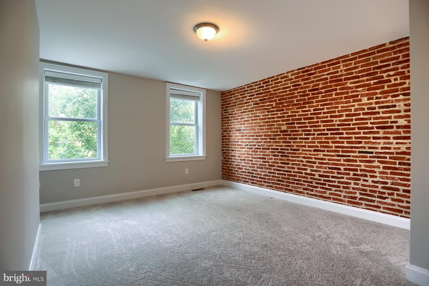 110 Ann Street photo 20