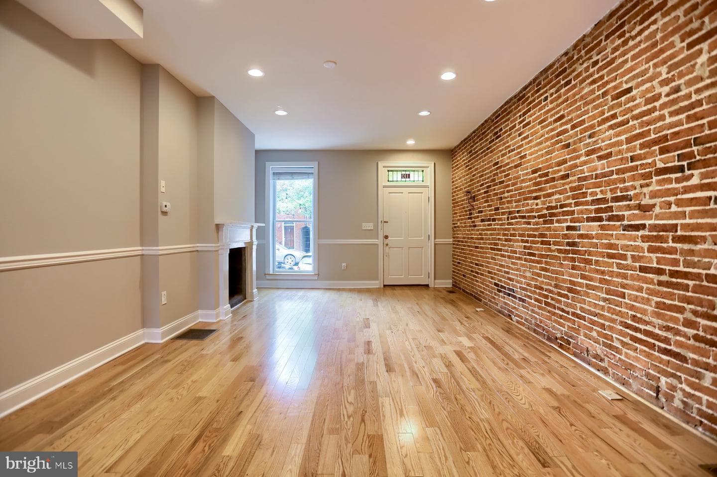 110 Ann Street photo 8