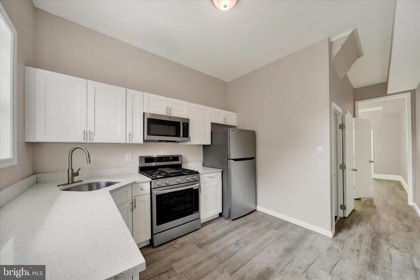 1813 N Bentalou Street photo 12