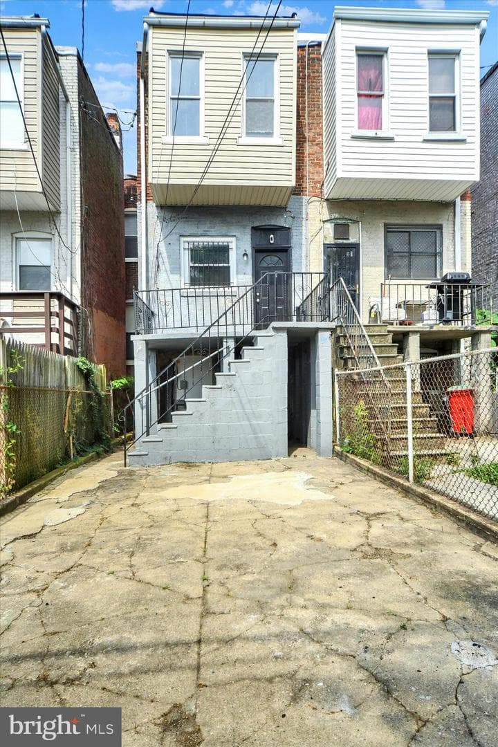 1813 N Bentalou Street photo 31