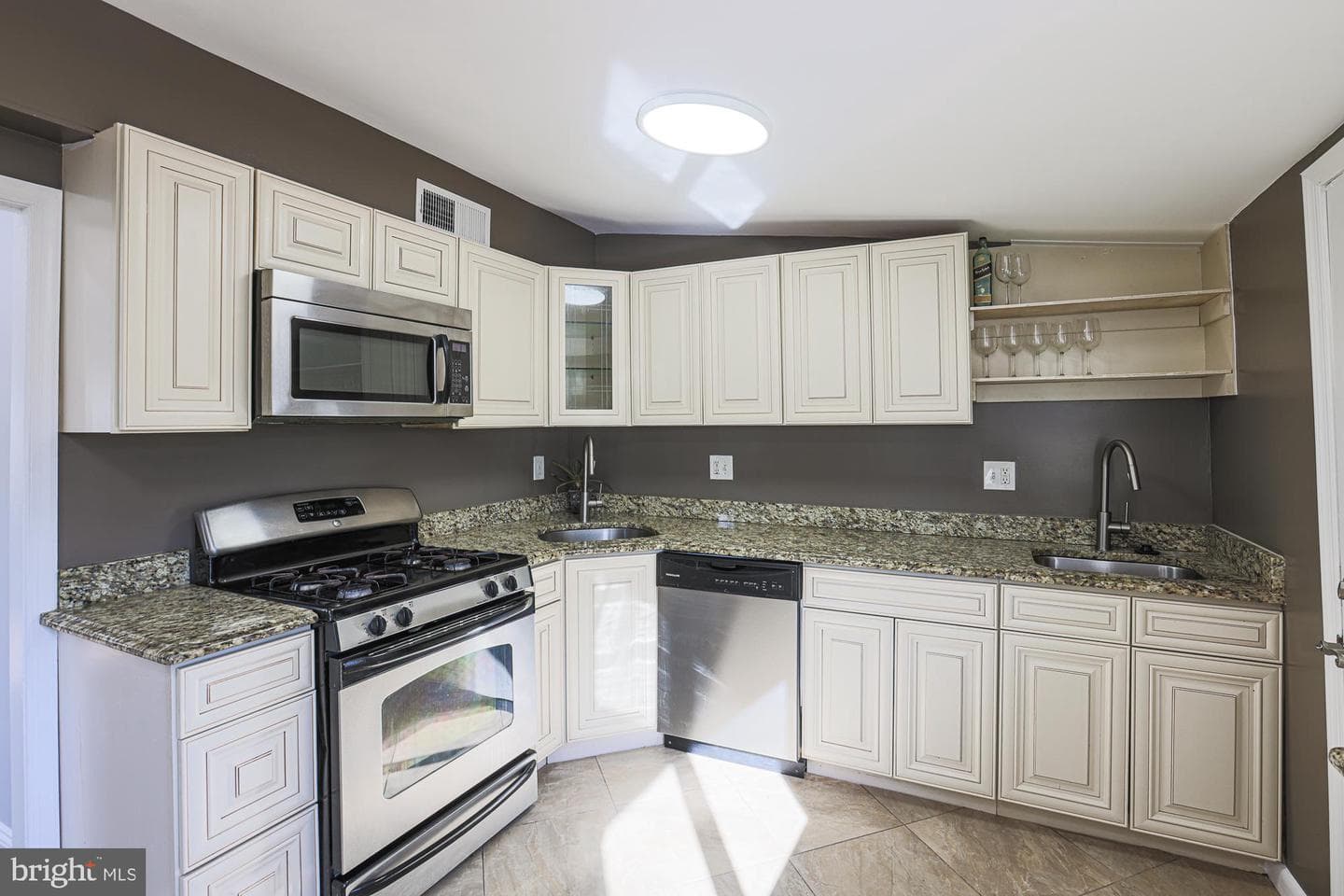2507 Taney Road photo 21