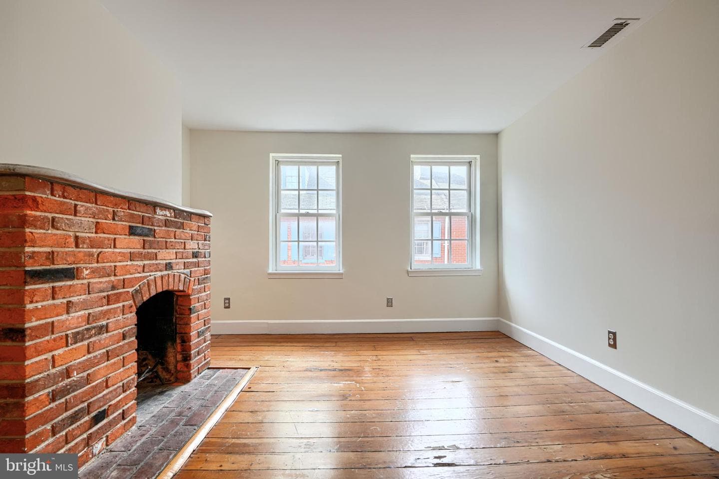 42 E Hamburg Street E photo 16
