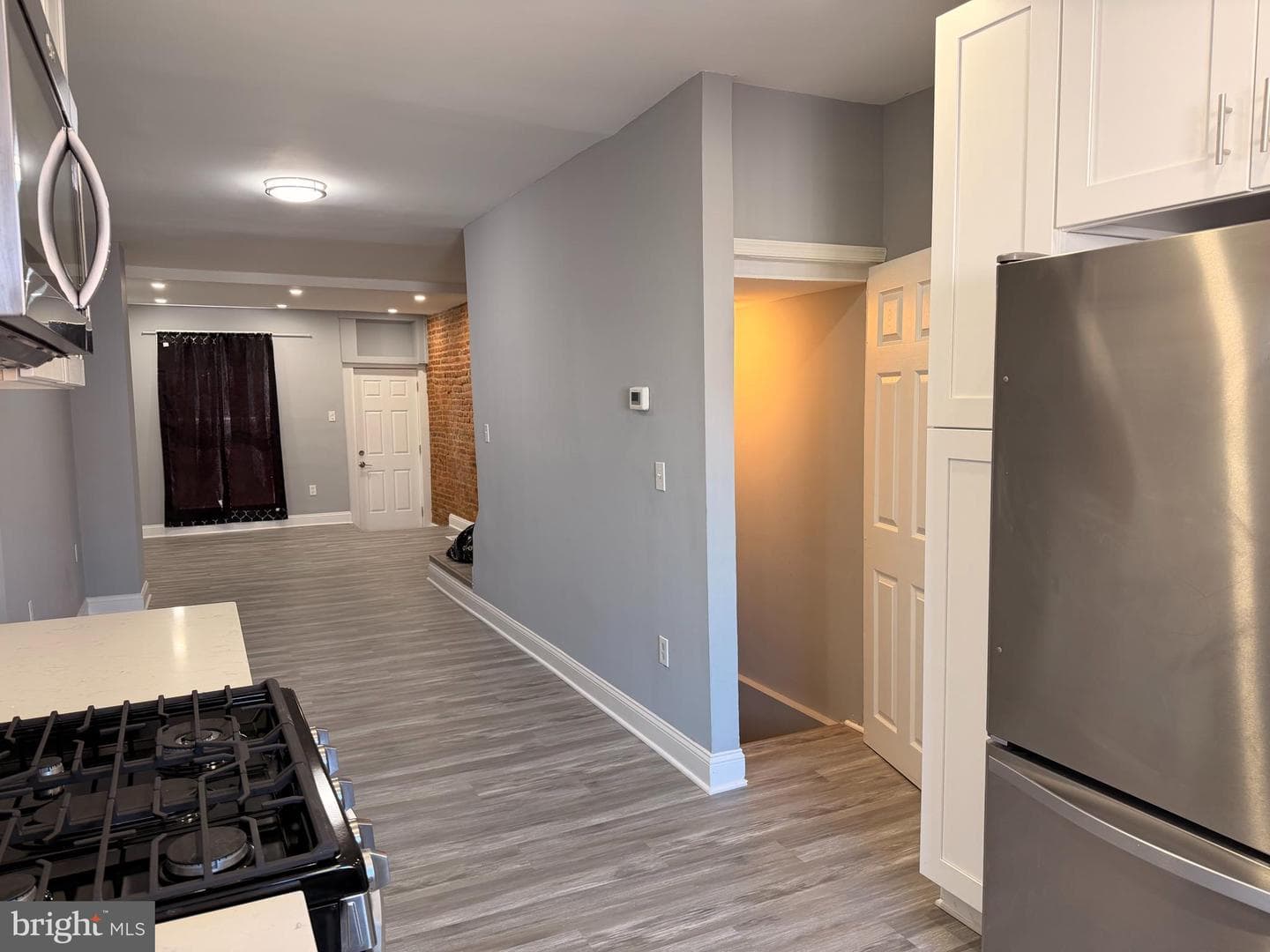 427 N Montford Avenue photo 8