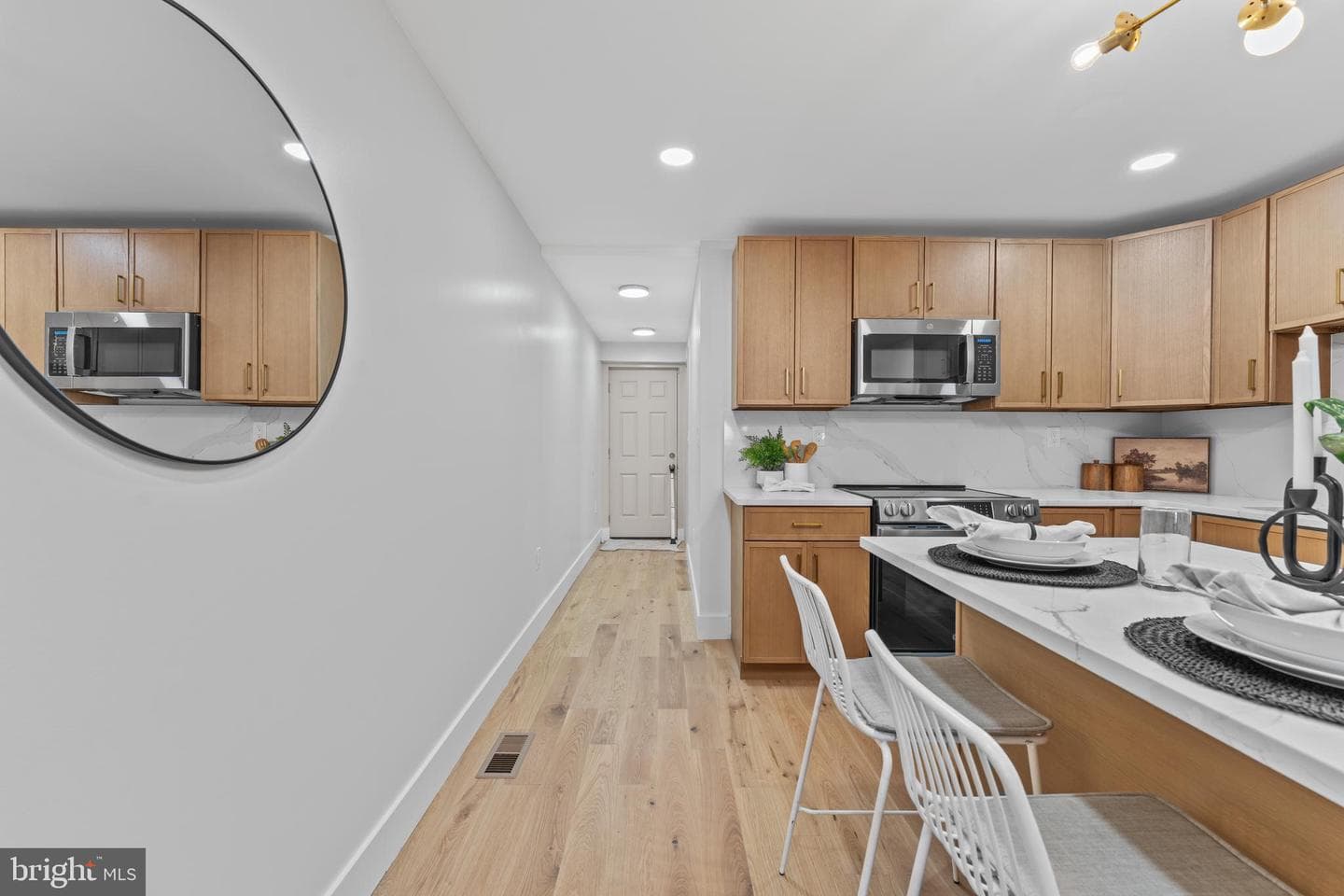 1807 N Milton Avenue photo 10