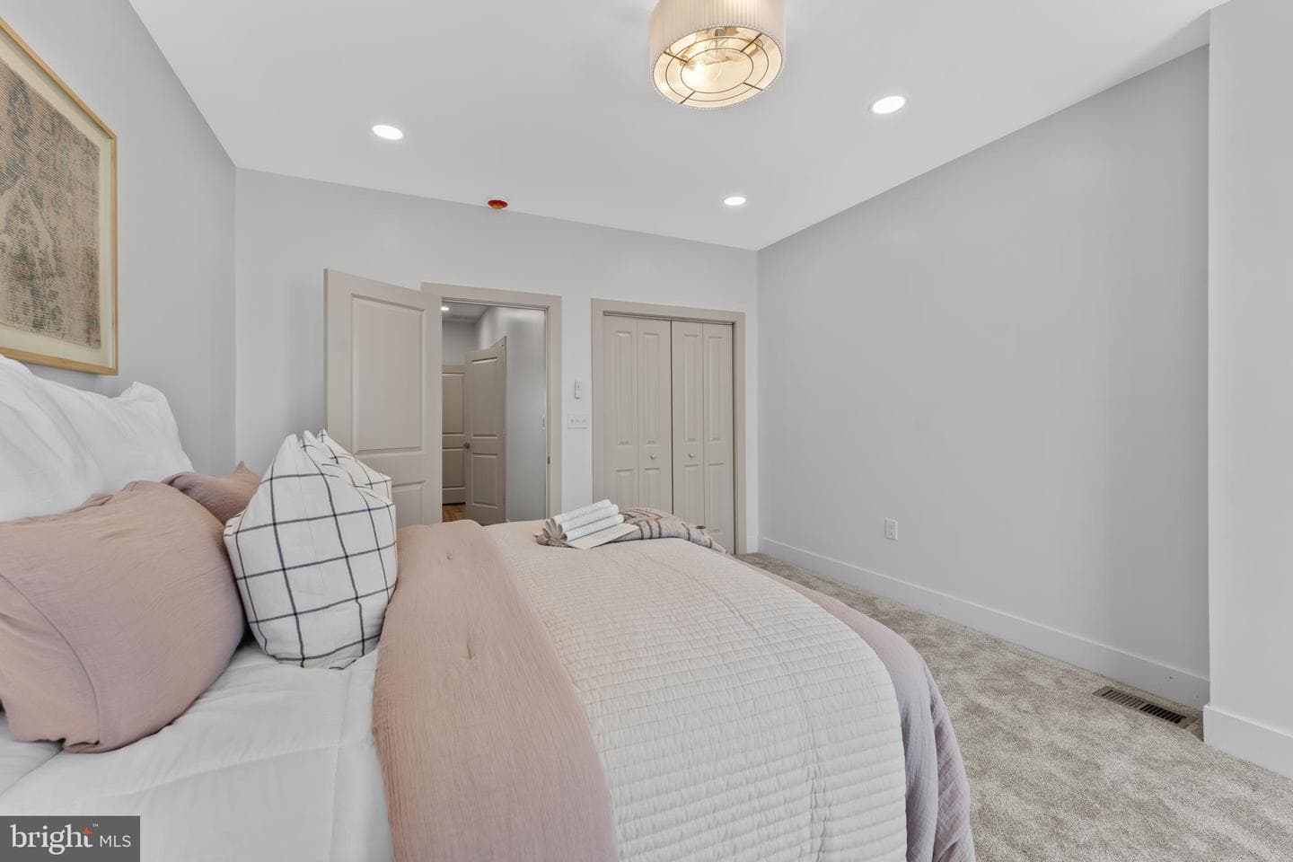 1807 N Milton Avenue photo 18