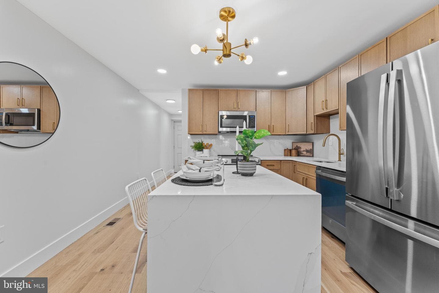 1807 N Milton Avenue photo 9