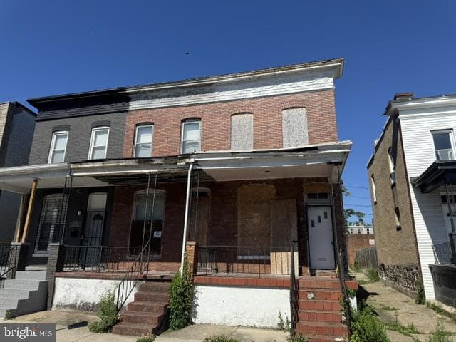 2110 N Pulaski St