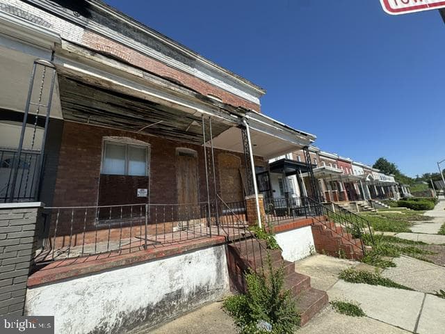 2110 N Pulaski Street photo 3