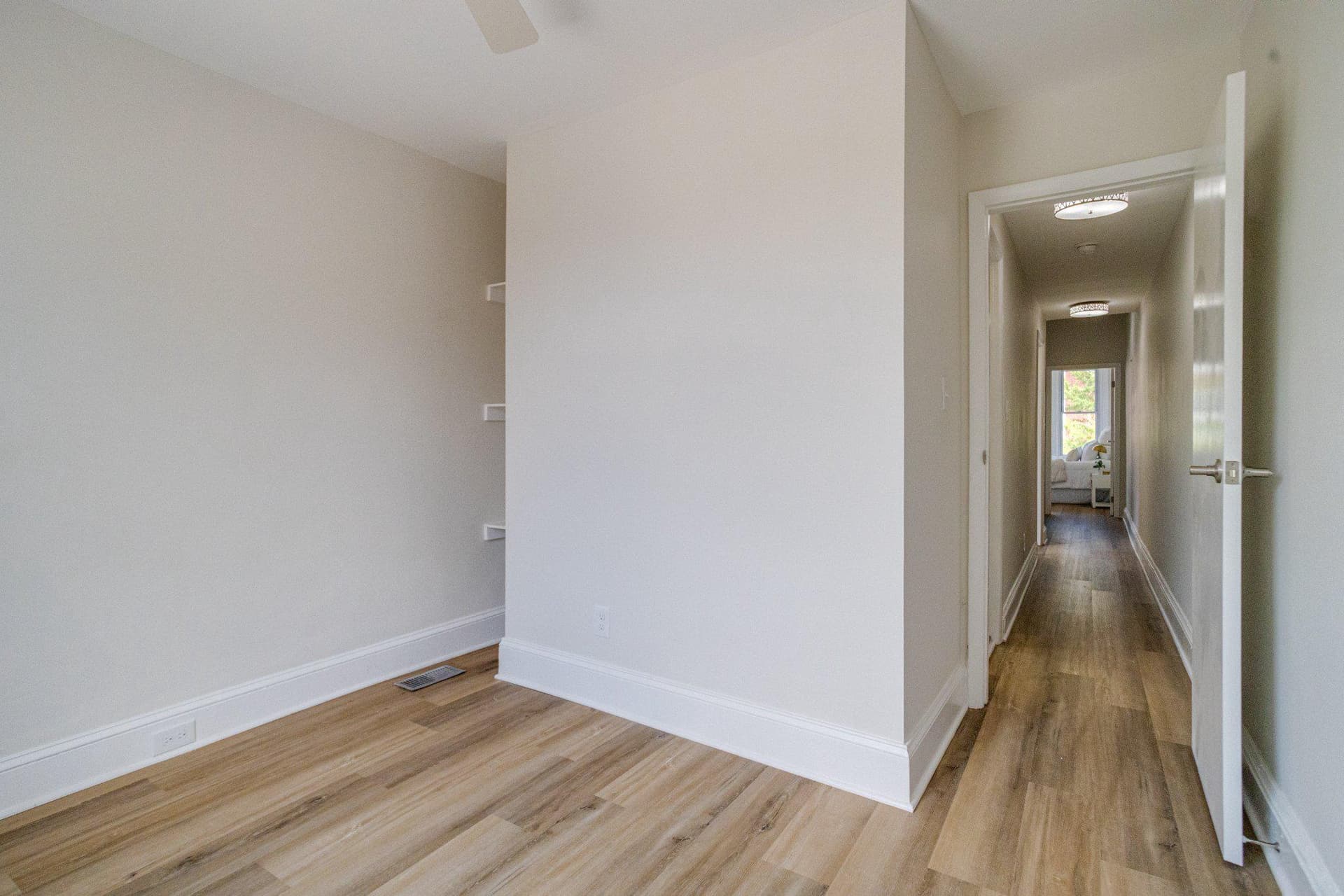 309 E 23rd Street photo 32