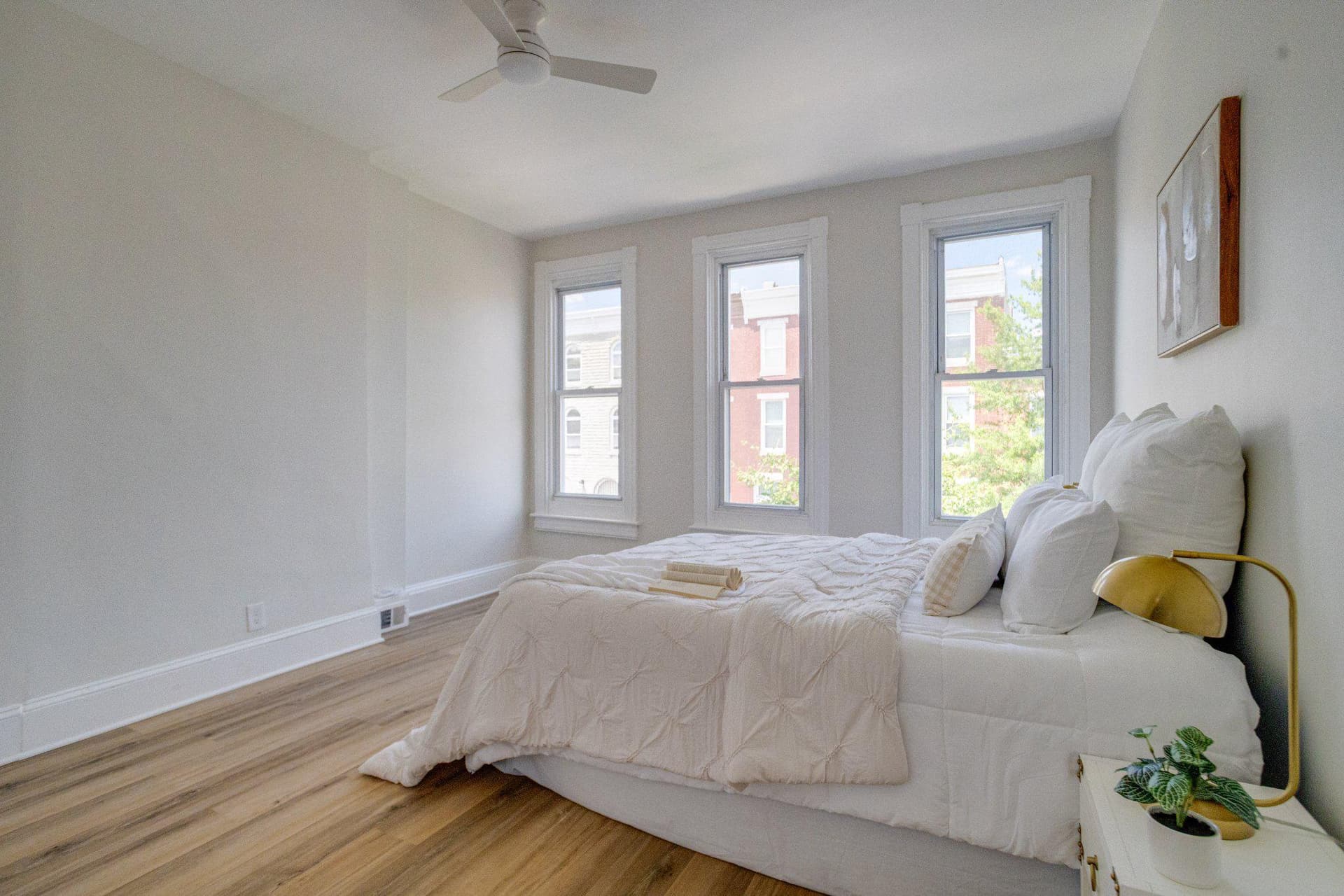 309 E 23rd Street photo 38