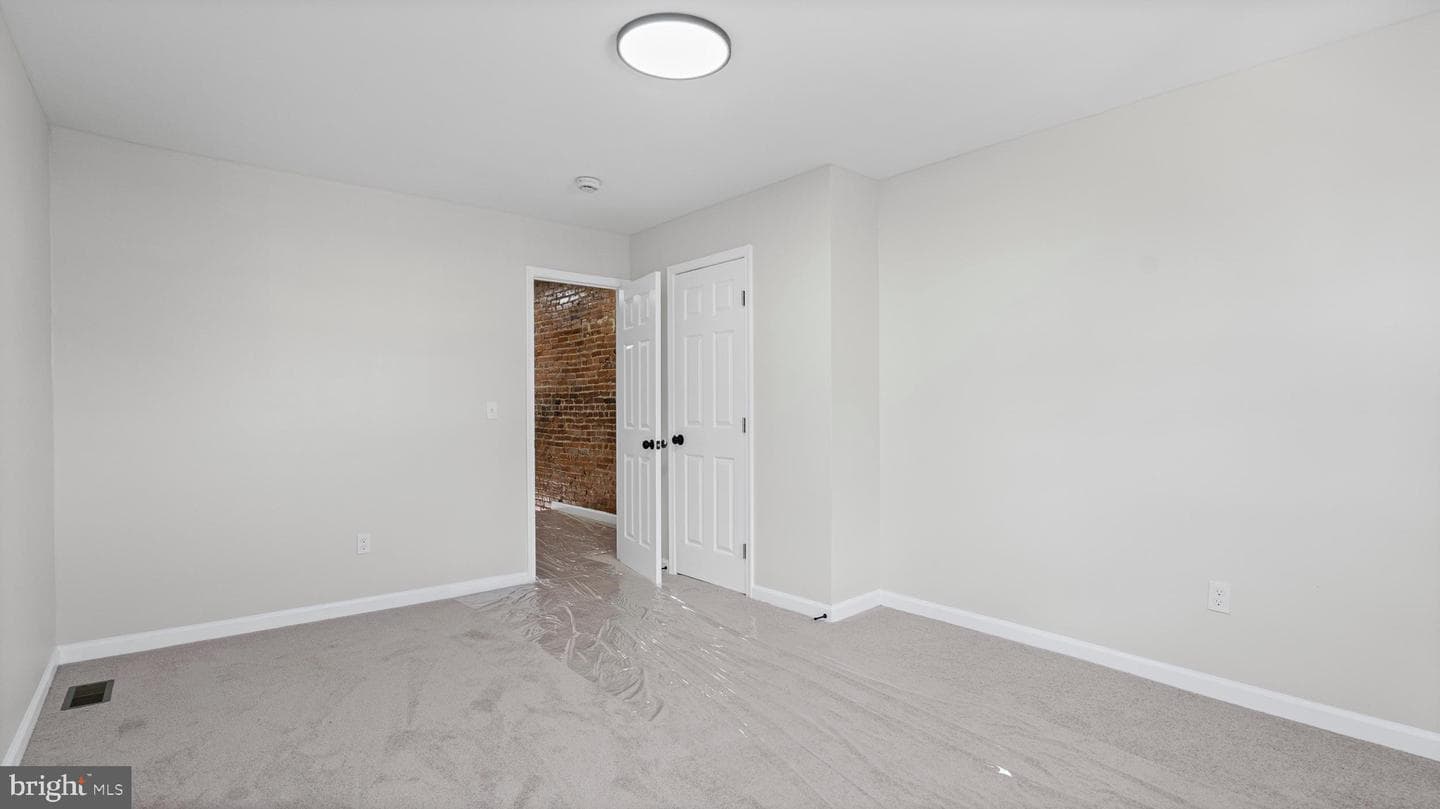 3310 E Lombard Street photo 12