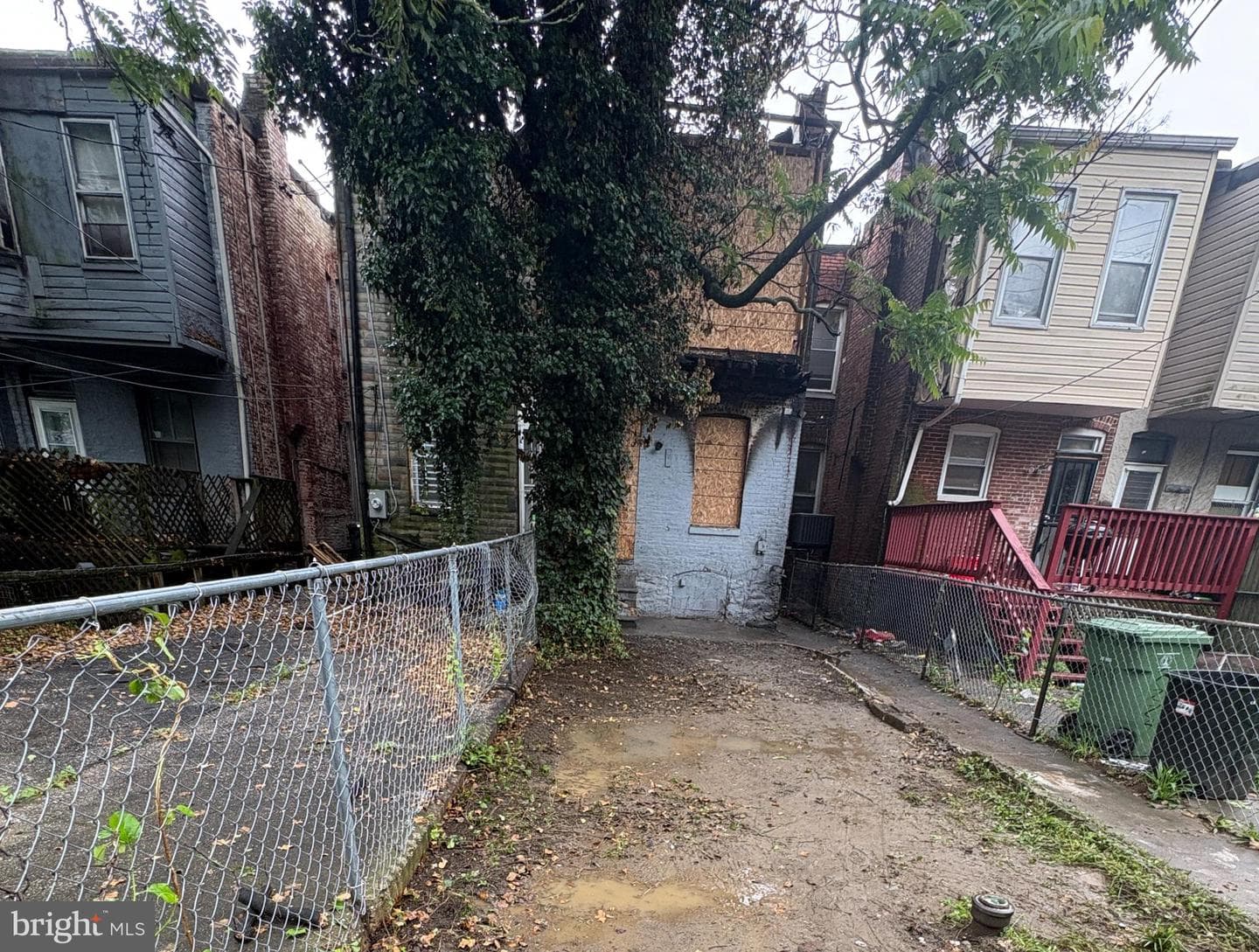 2222 Walbrook Avenue photo 4