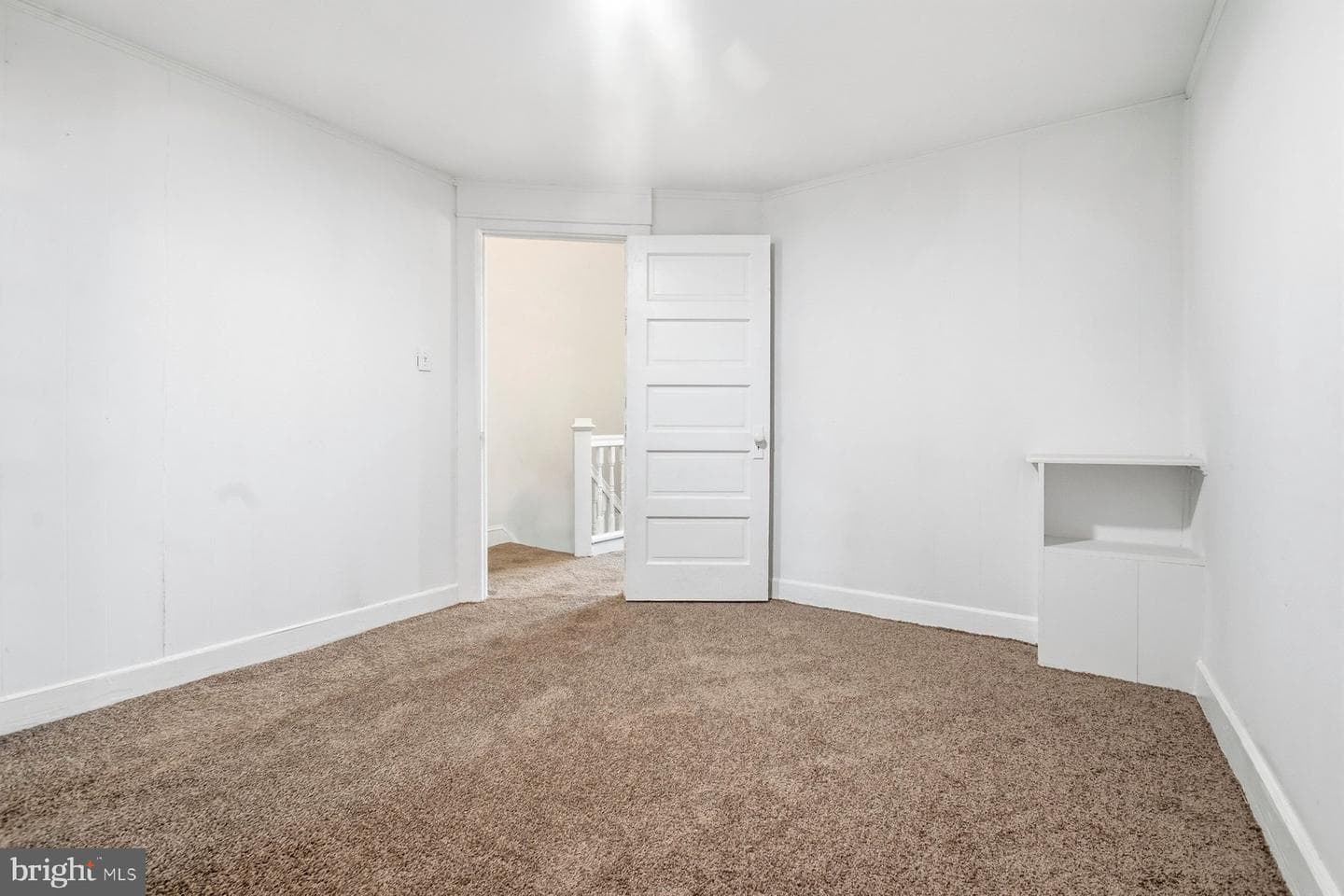 130 Collins Avenue S photo 20