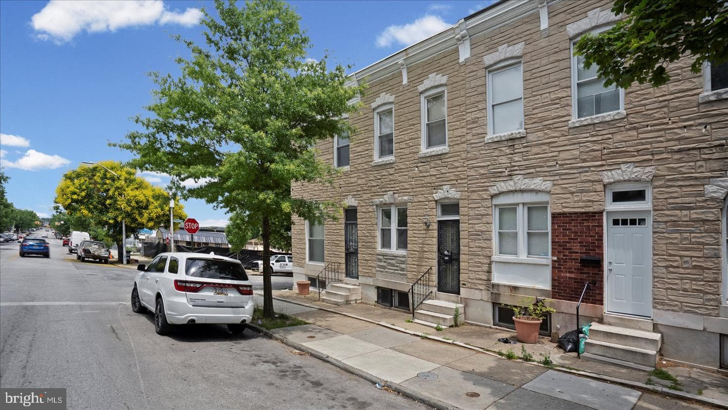 537 N Milton Avenue photo 3