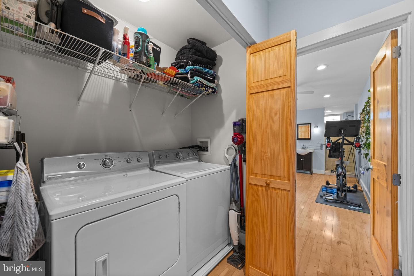 3208 Elliott Street photo 29
