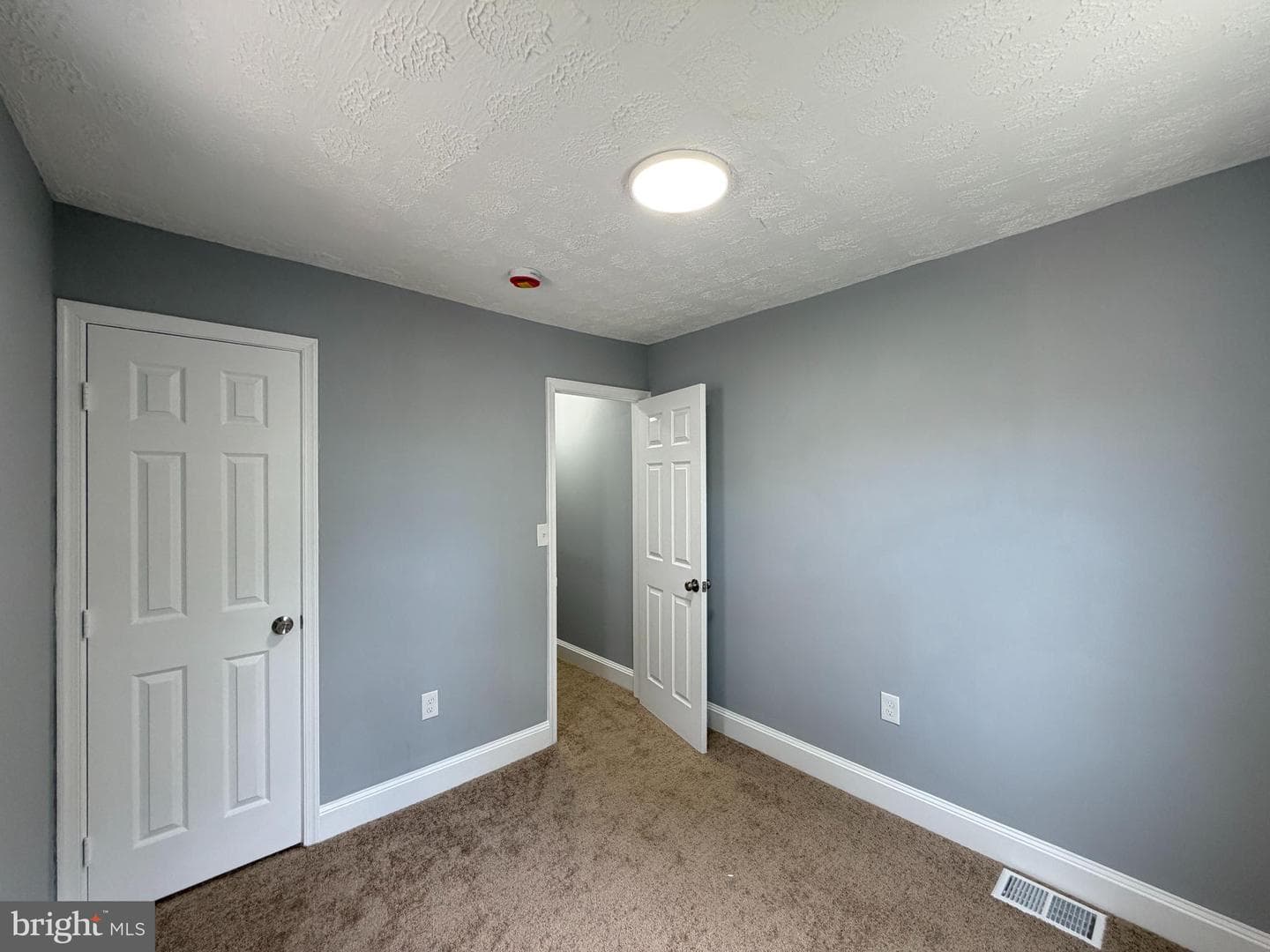 1410 N Milton Avenue photo 20