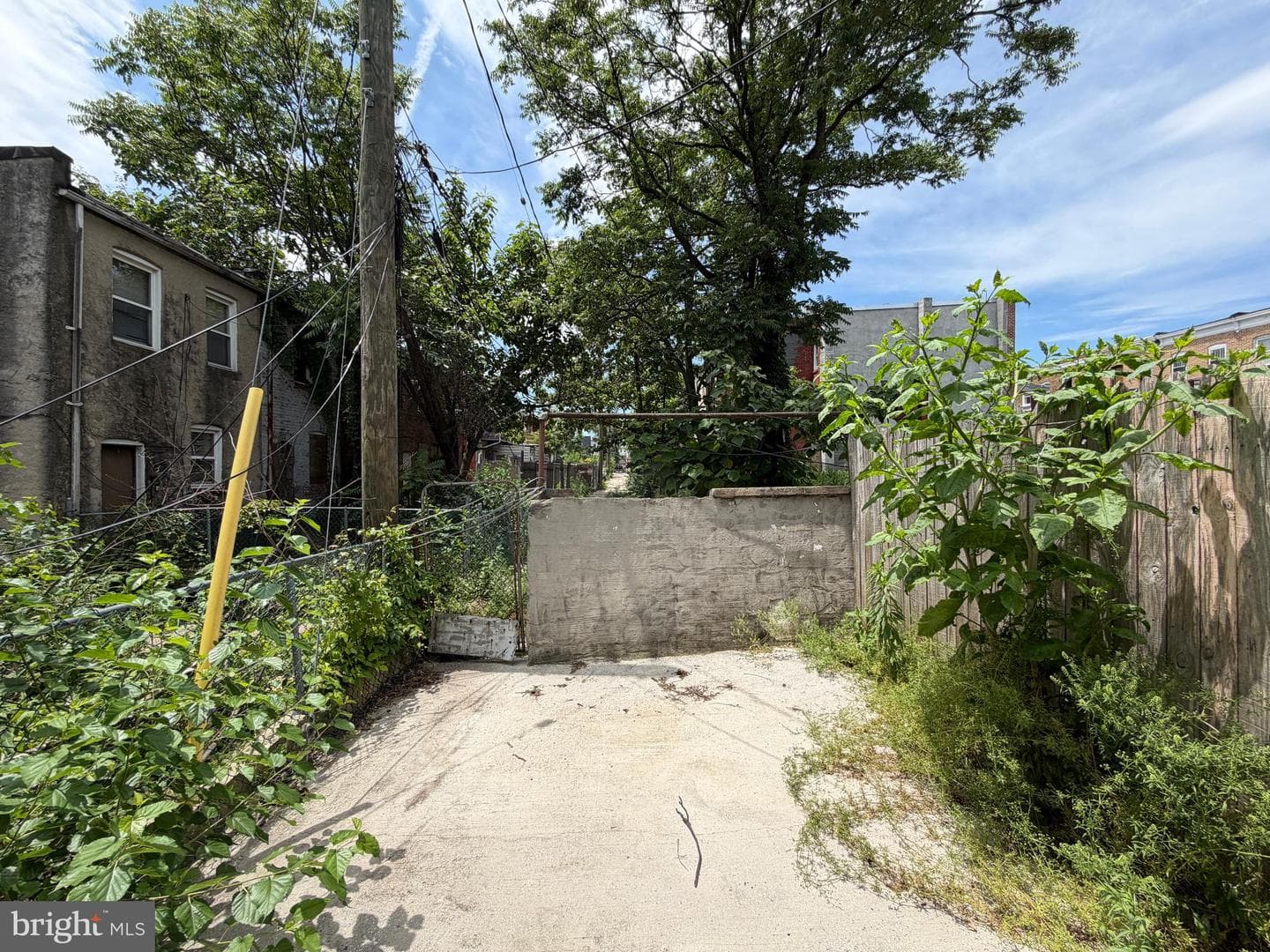1410 N Milton Avenue photo 9