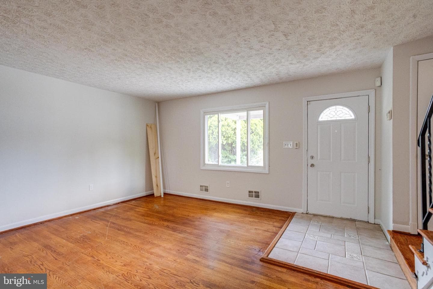 4600 Seifert Avenue photo 10