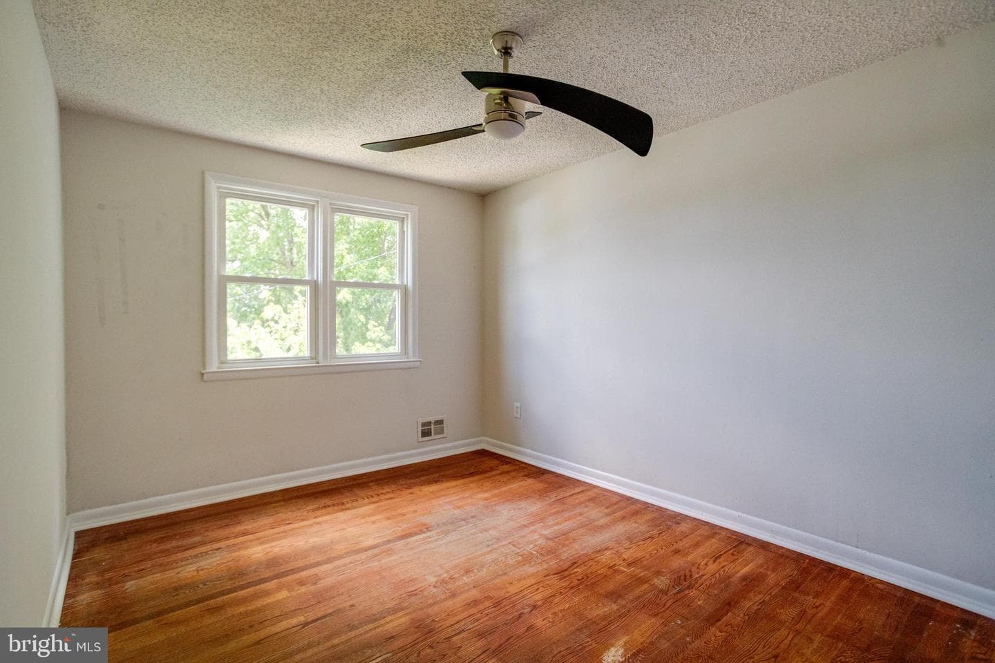 4600 Seifert Avenue photo 21