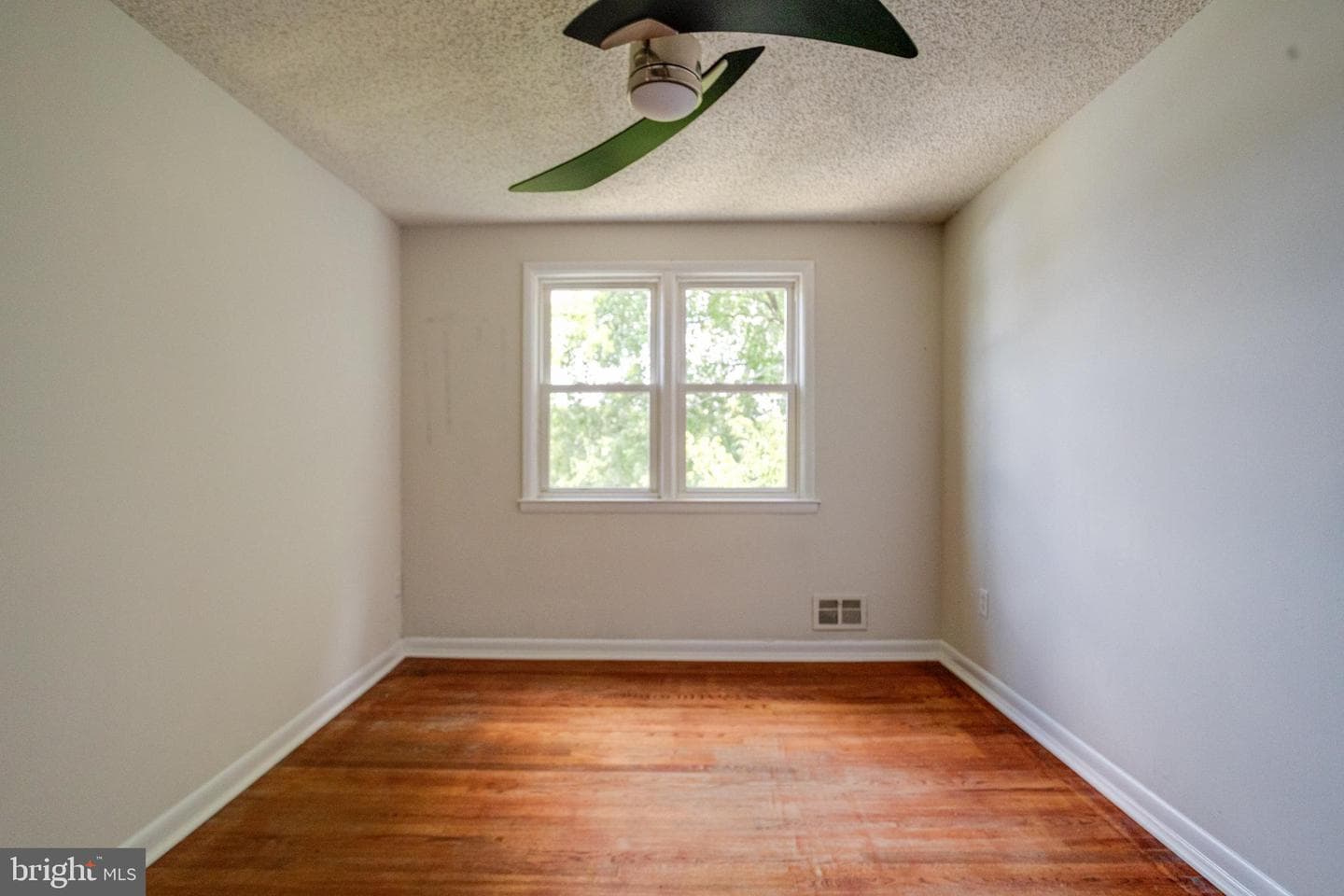 4600 Seifert Avenue photo 25