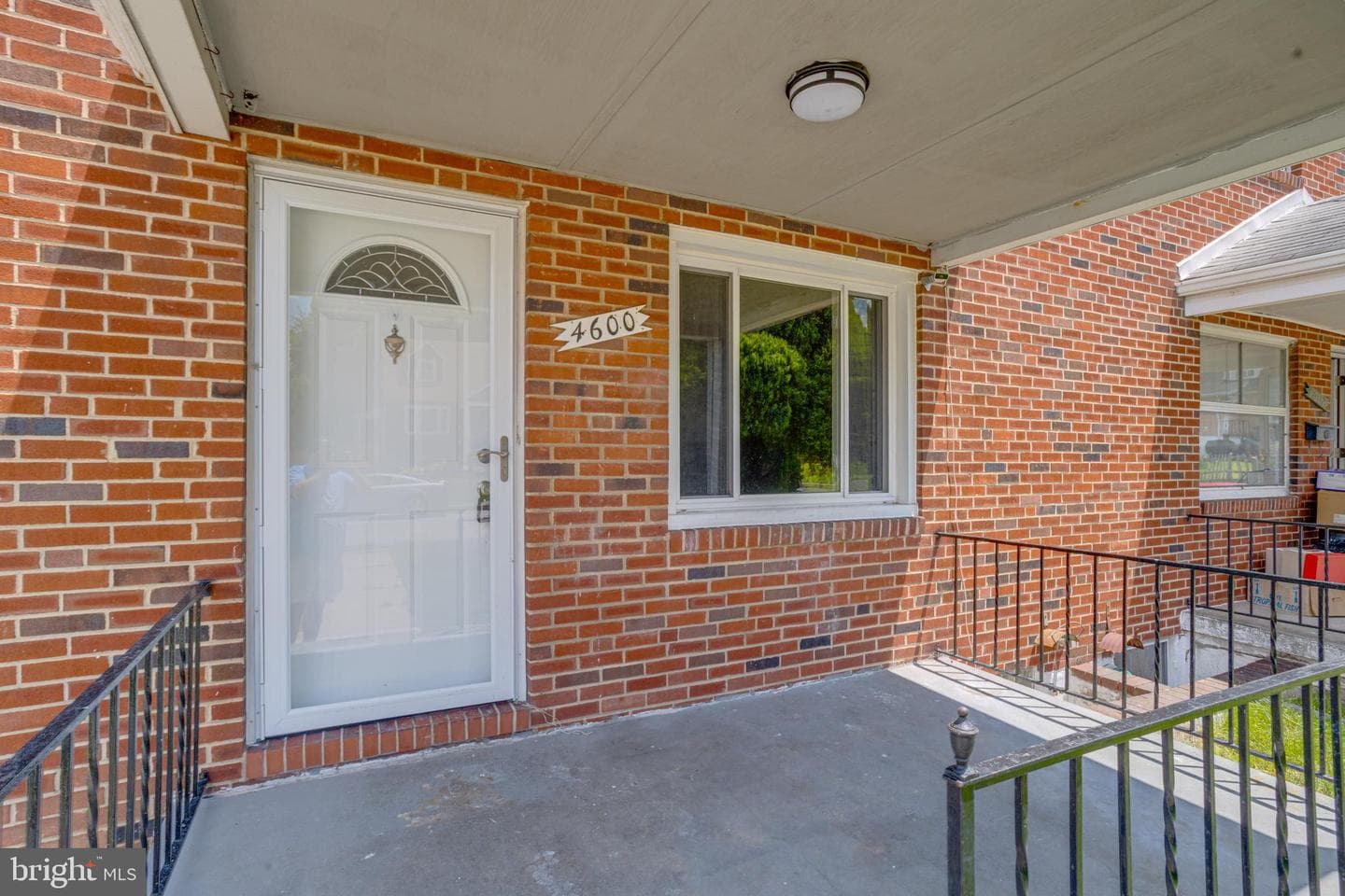 4600 Seifert Avenue photo 3