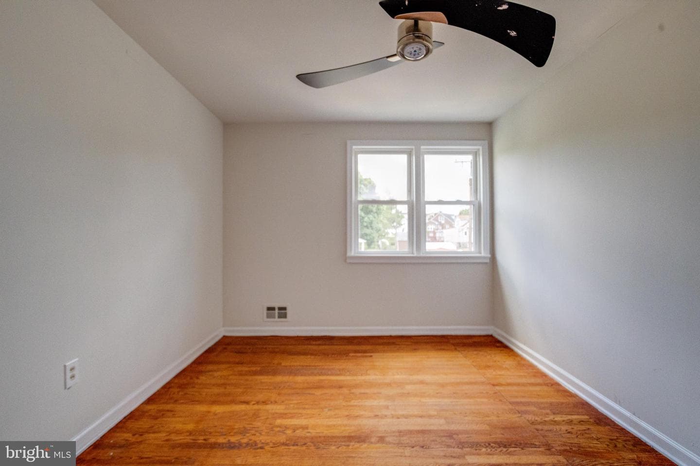 4600 Seifert Avenue photo 33