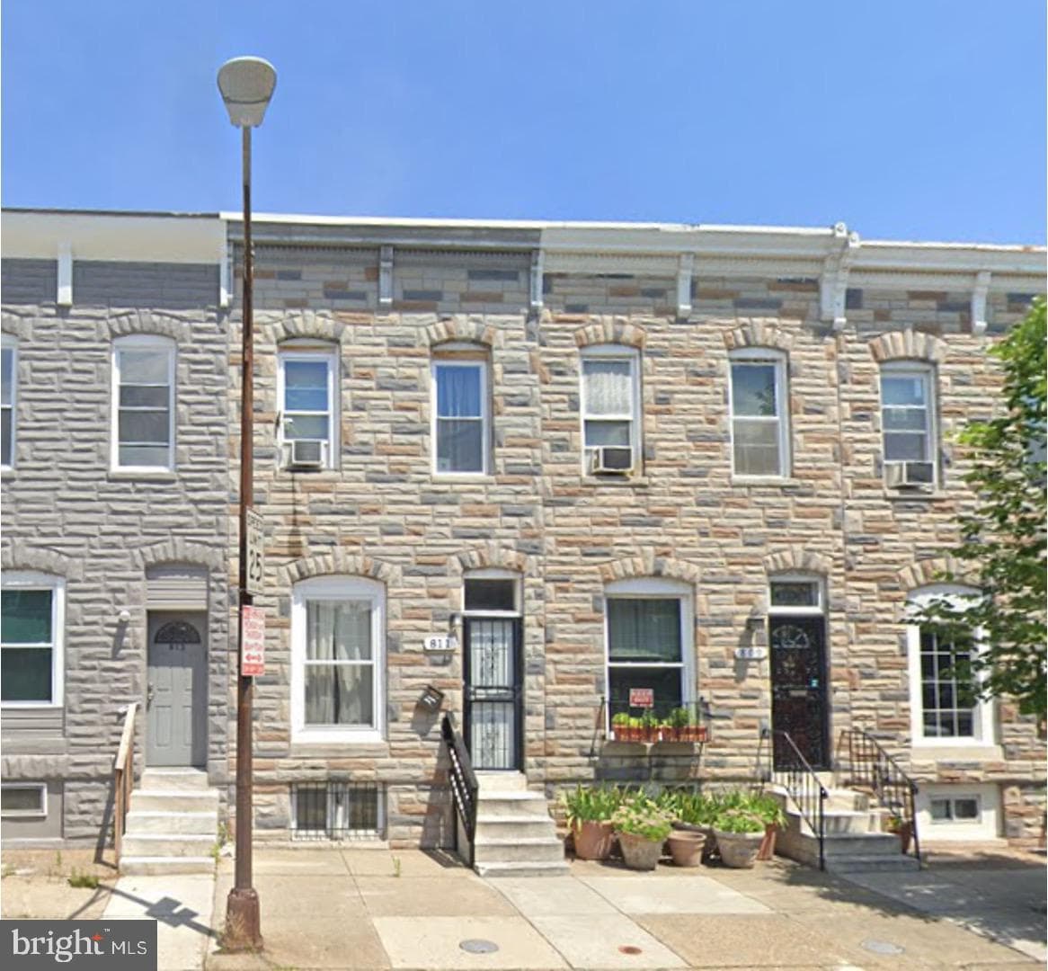 811 N Milton Avenue