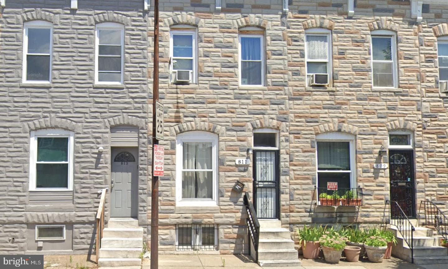 811 N Milton Avenue photo 2