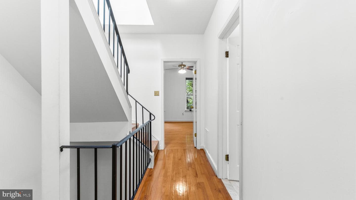 807 S Charles Street S photo 15