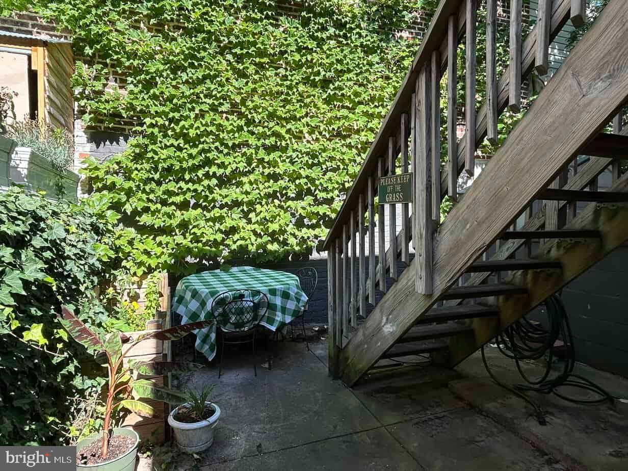 205 S Ann Street photo 14