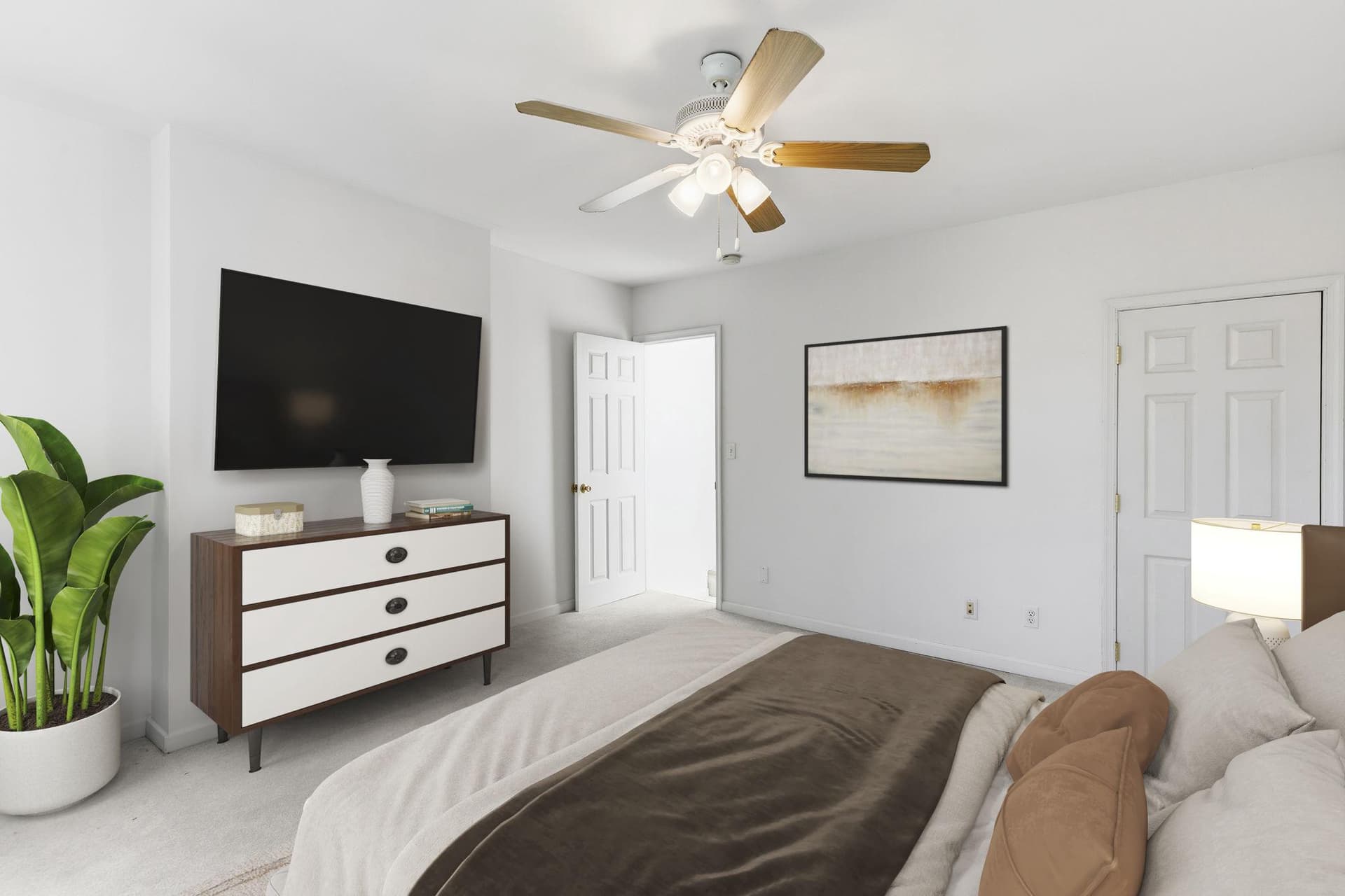 1311 N Broadway photo 10