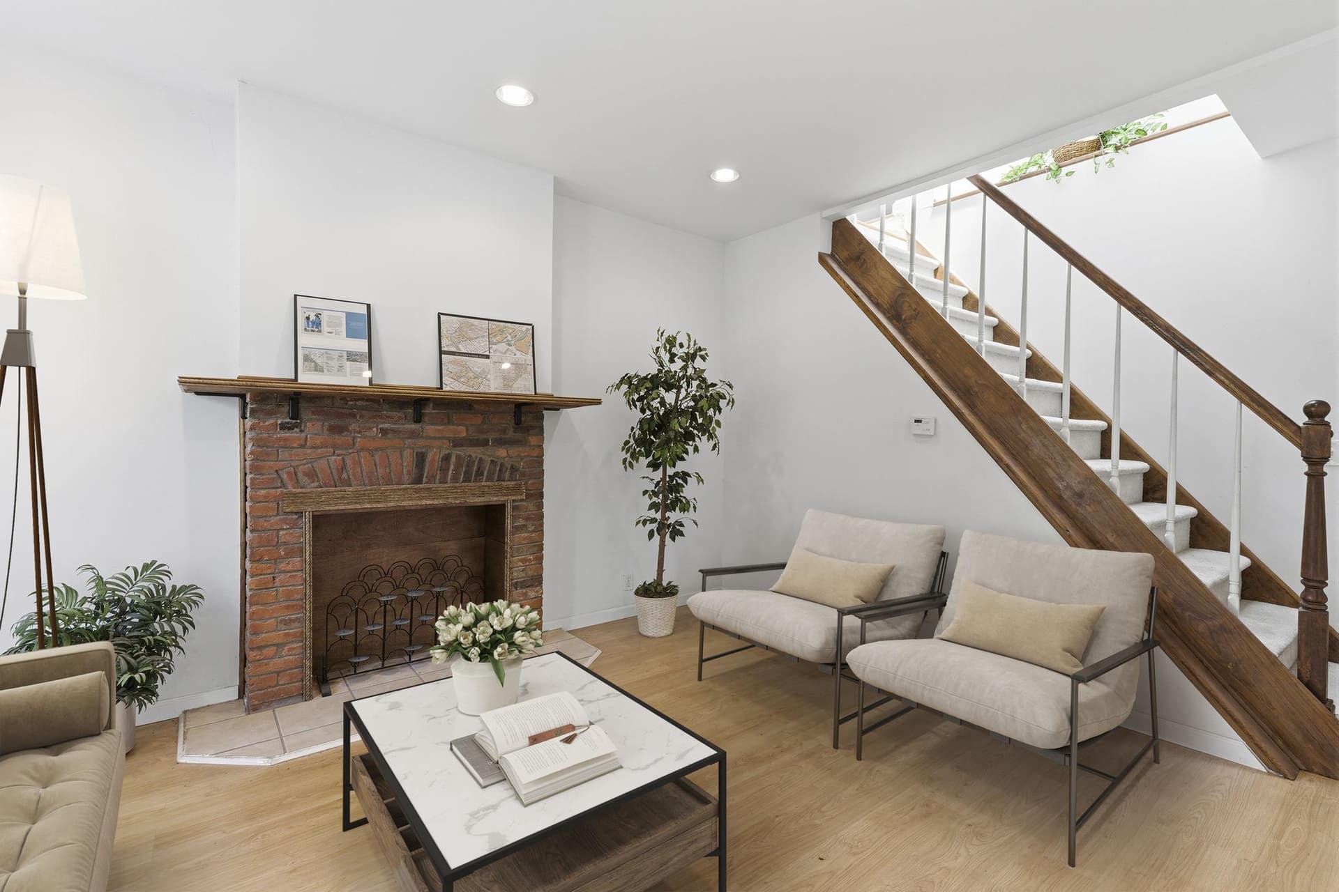 1311 N Broadway photo 4