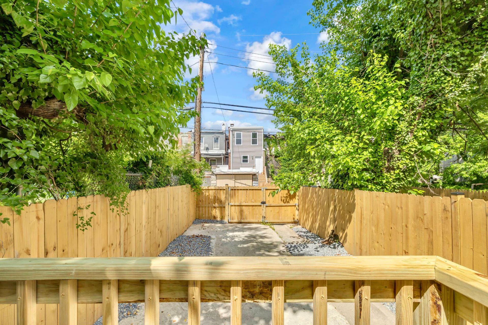 1602 Carswell Street photo 11