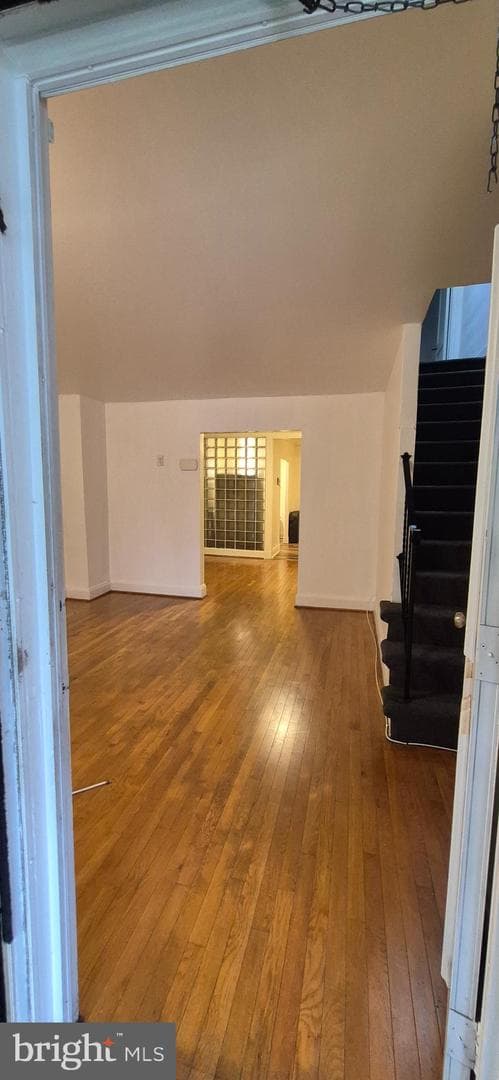 3051 Seamon Avenue photo 5