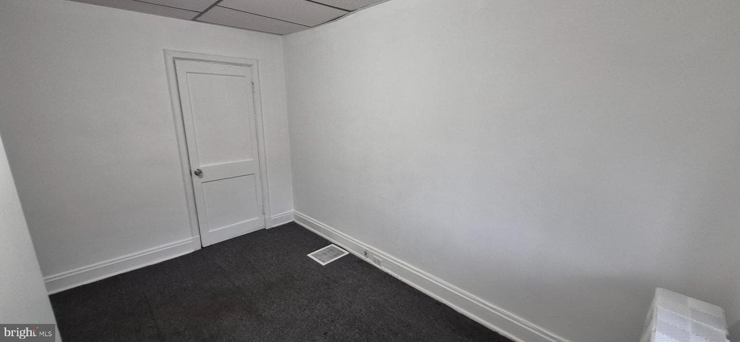 3051 Seamon Avenue photo 9