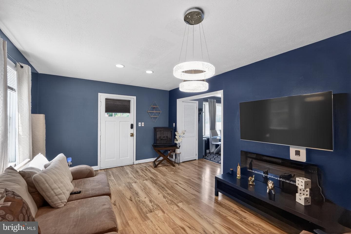 2722 Chesley Avenue photo 6