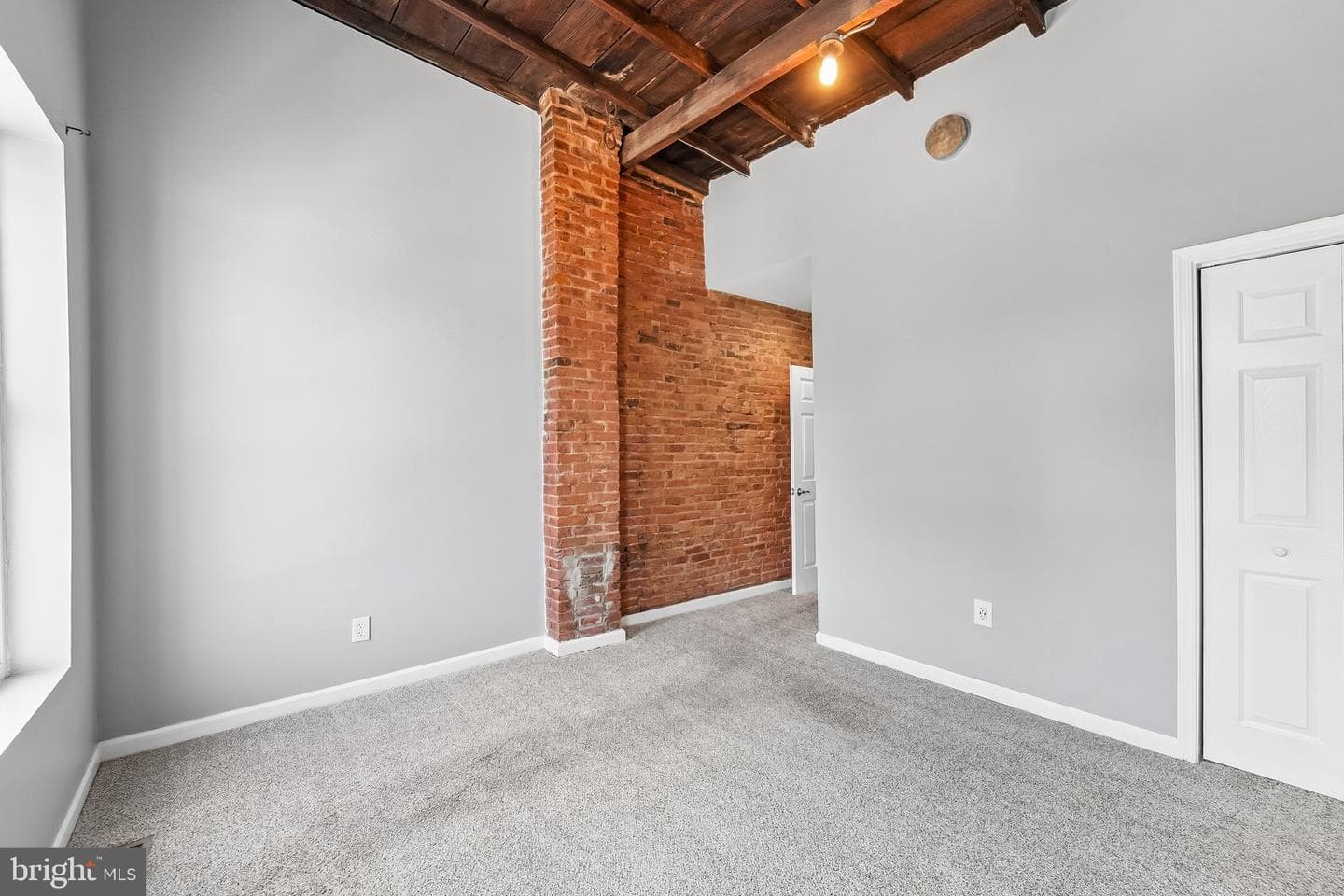 1629 E Oliver Street photo 18