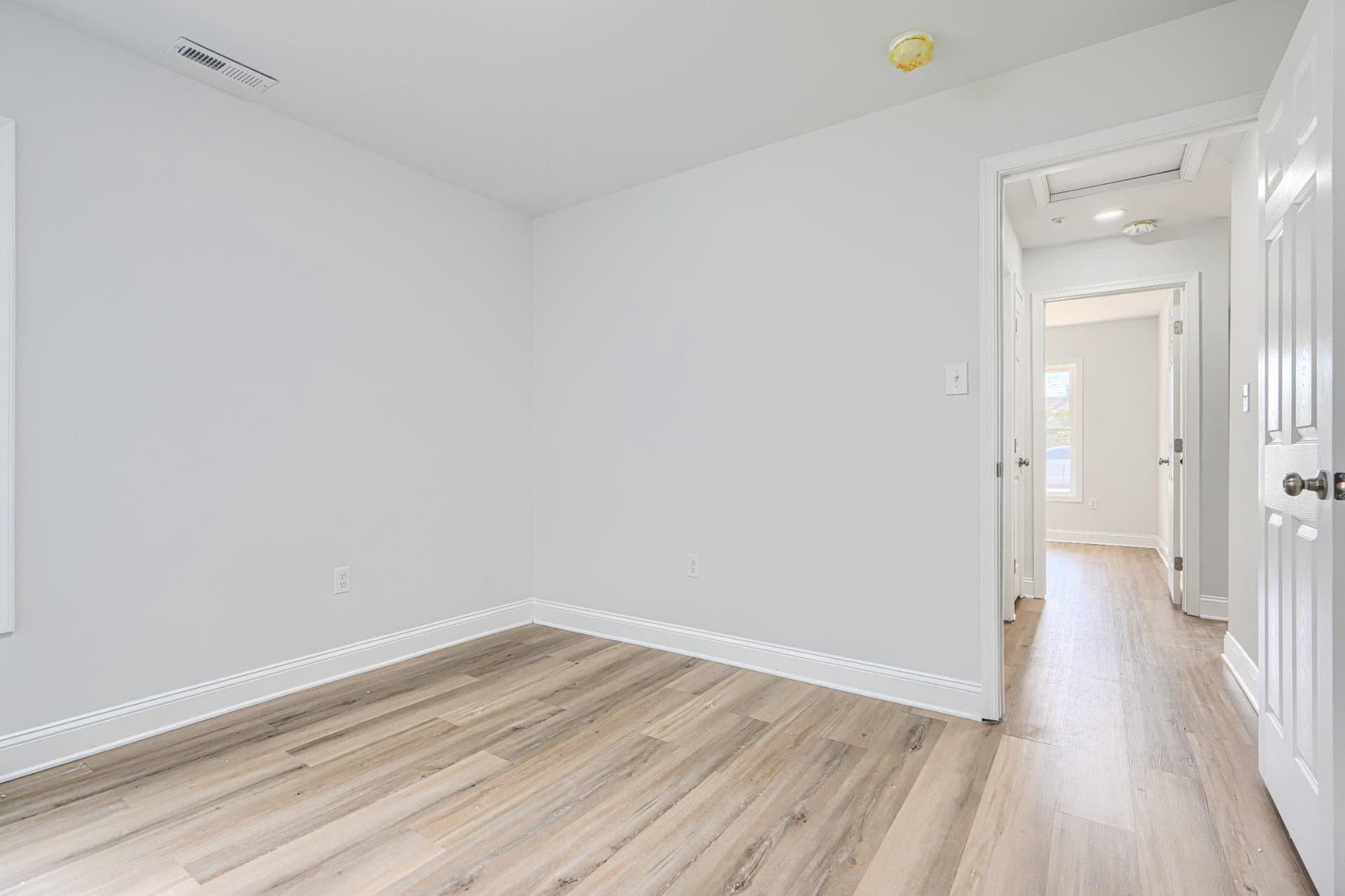 5213 Wilton Heights Avenue photo 20