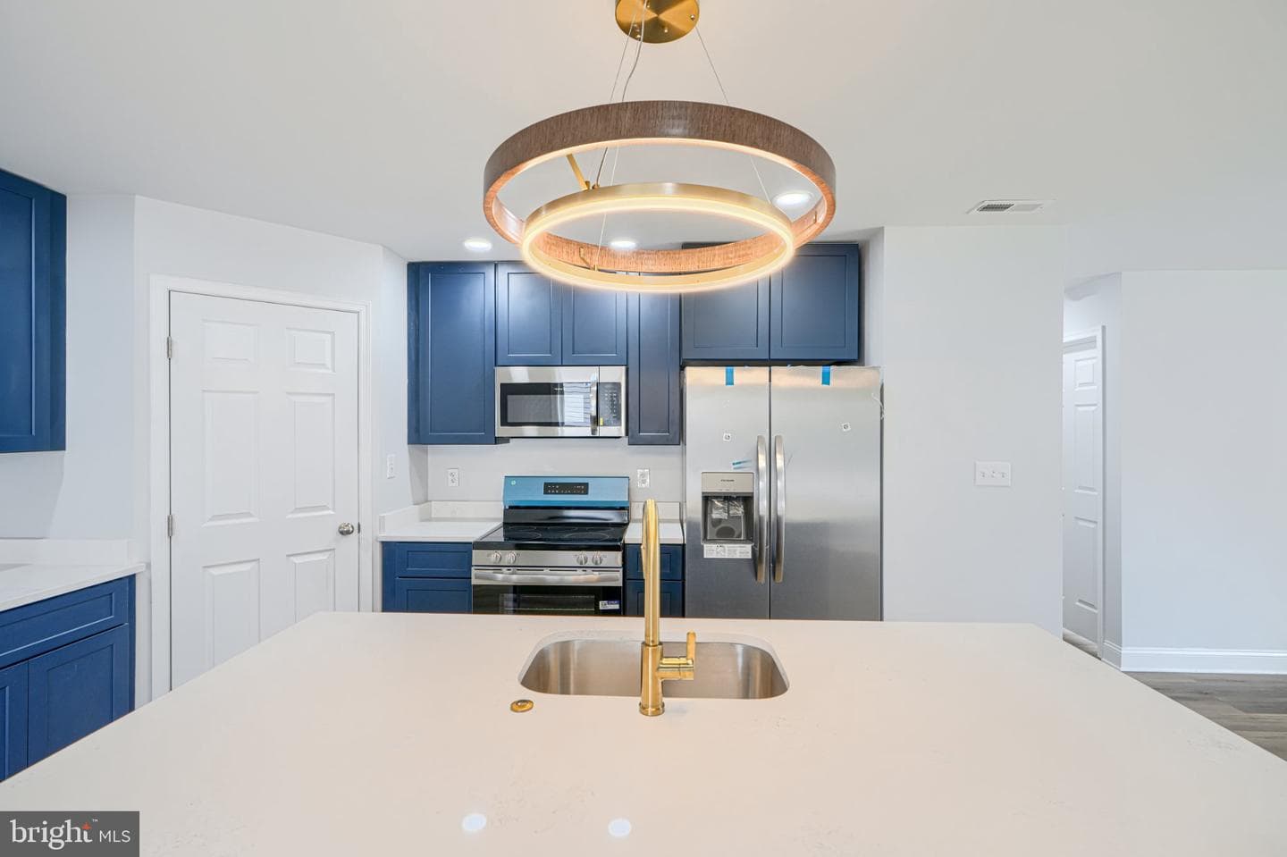 5213 Wilton Heights Avenue photo 4