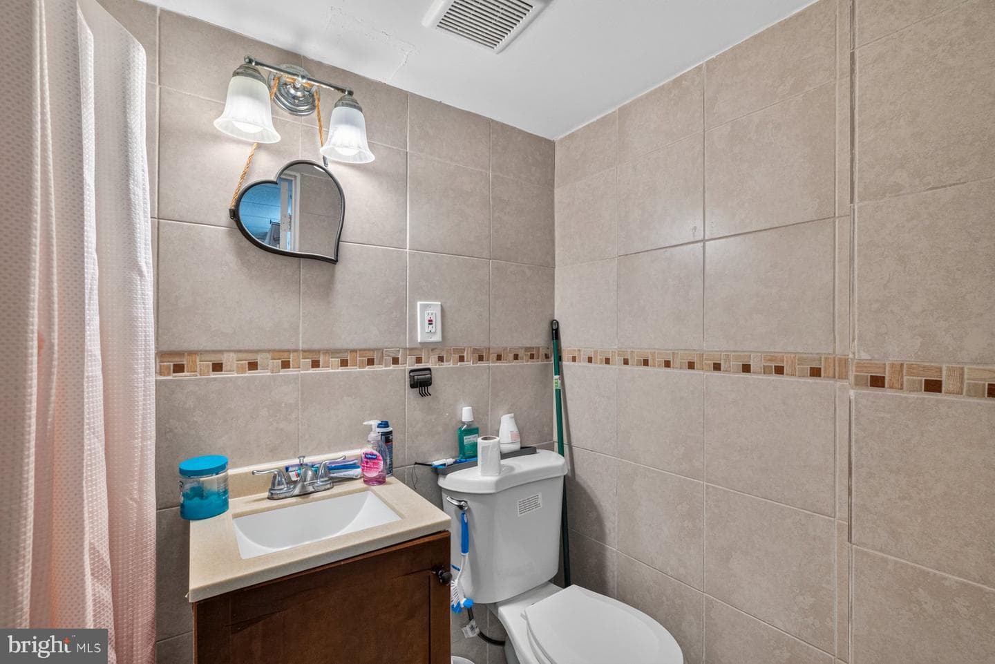 6509 Fairdel photo 12