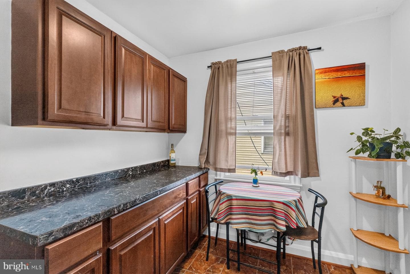 6509 Fairdel photo 8
