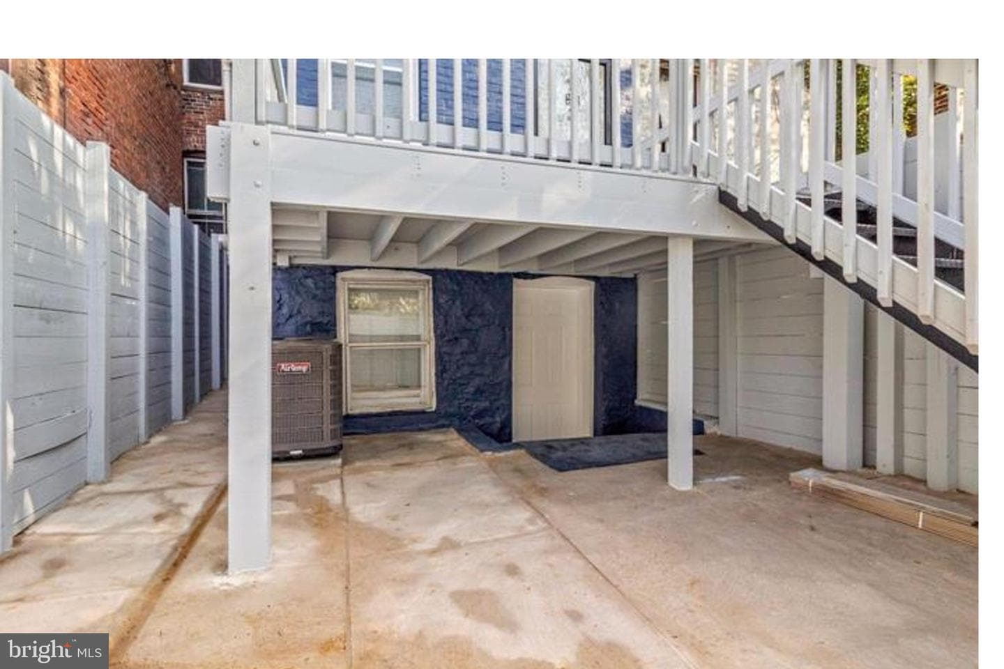 1818 N Ashburton Street photo 24