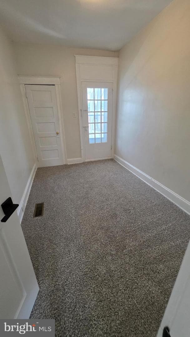 752 N Grantley Street photo 33