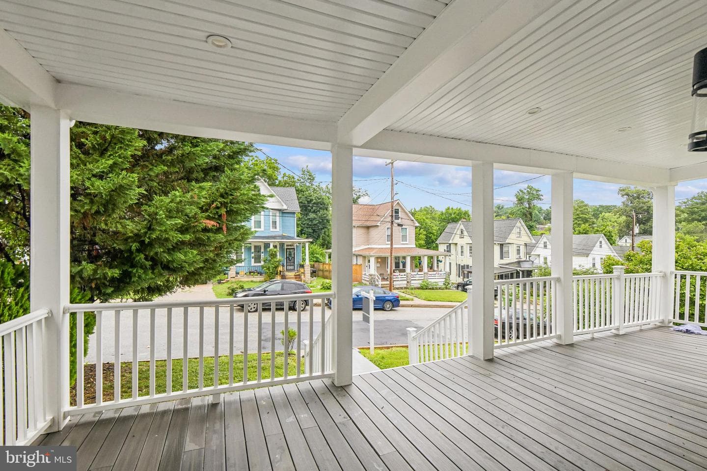 519 Rossiter Avenue photo 8