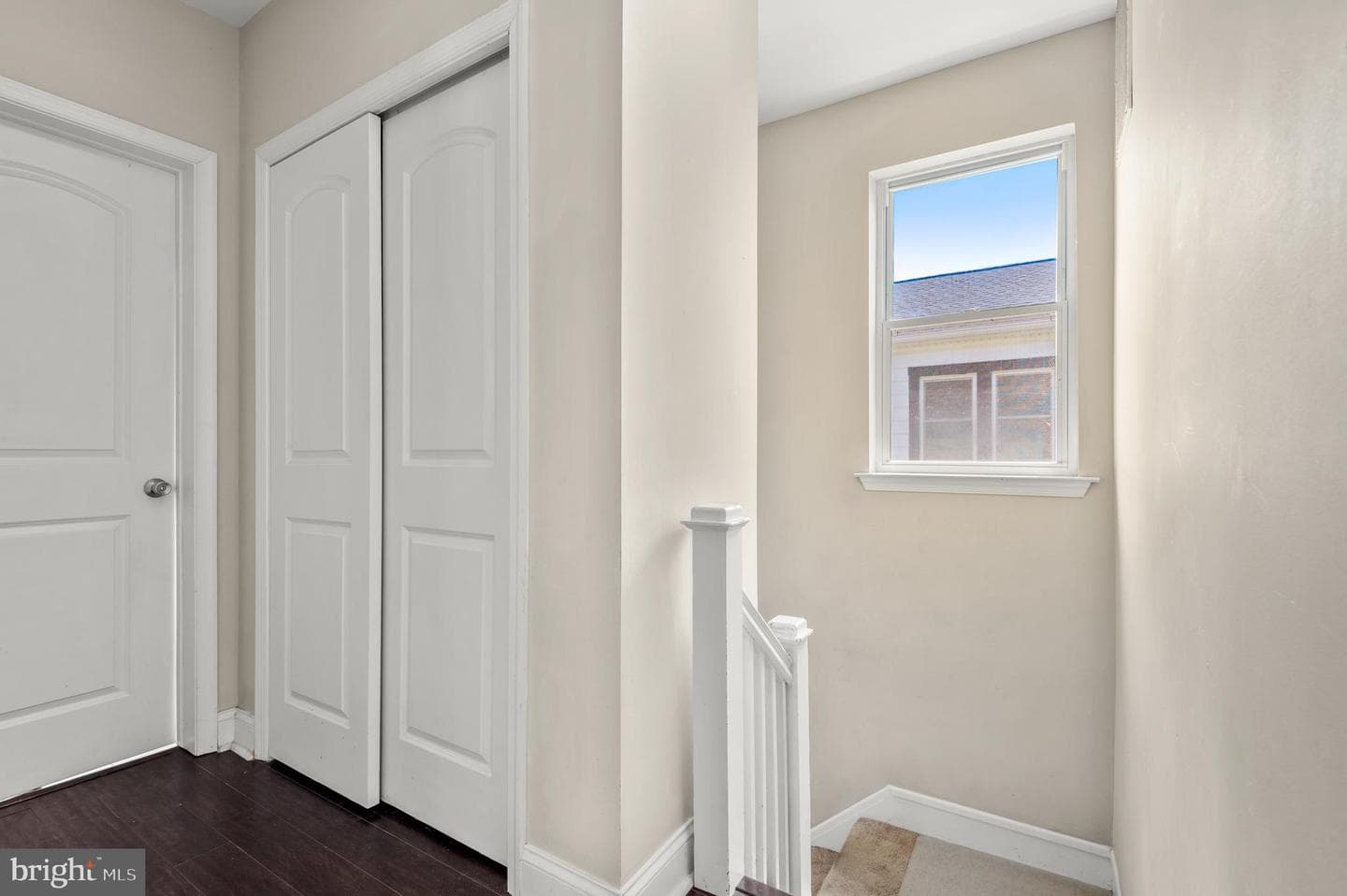 3010 Howard Park Avenue photo 21