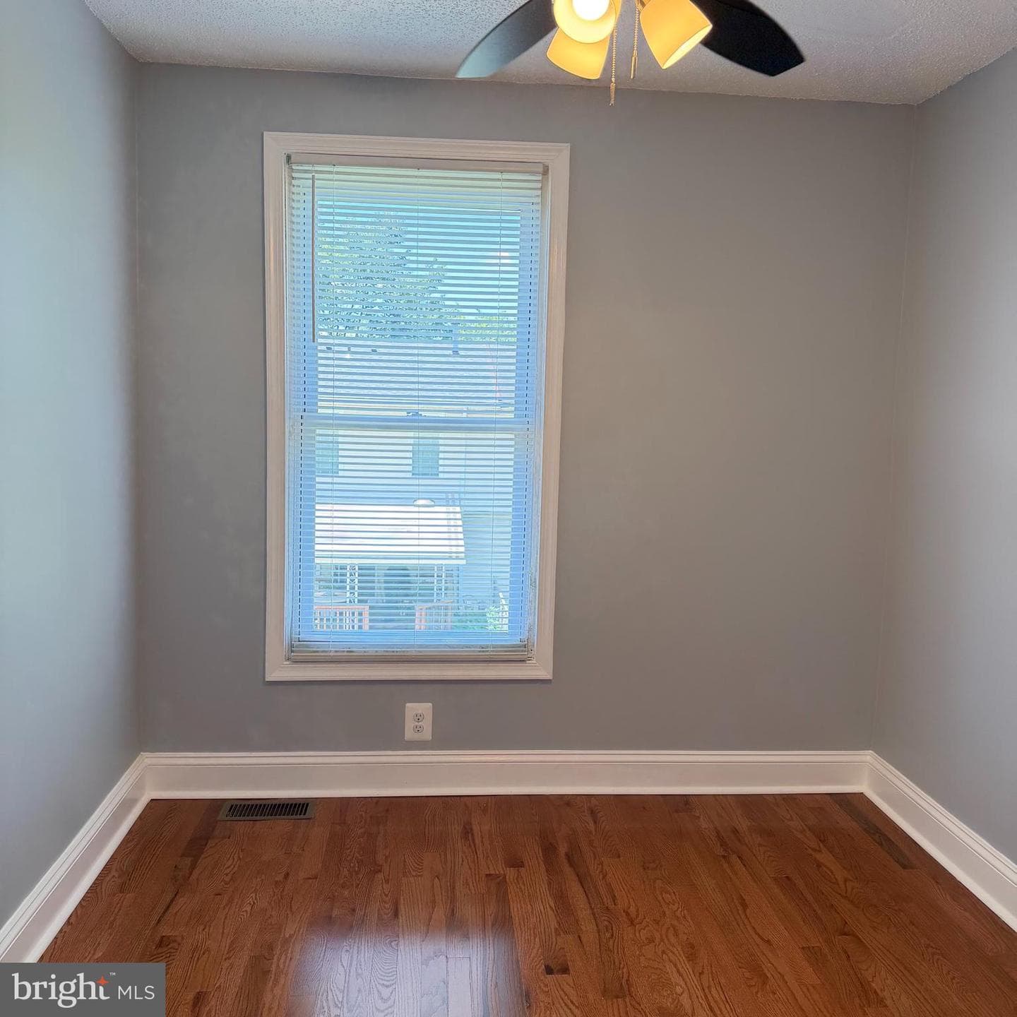 1214 N Woodyear Street photo 10