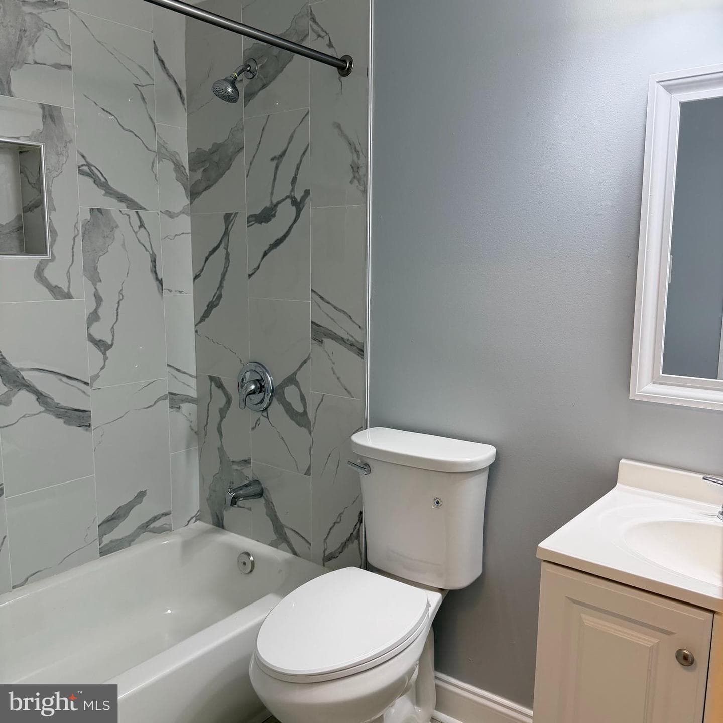 1214 N Woodyear Street photo 12