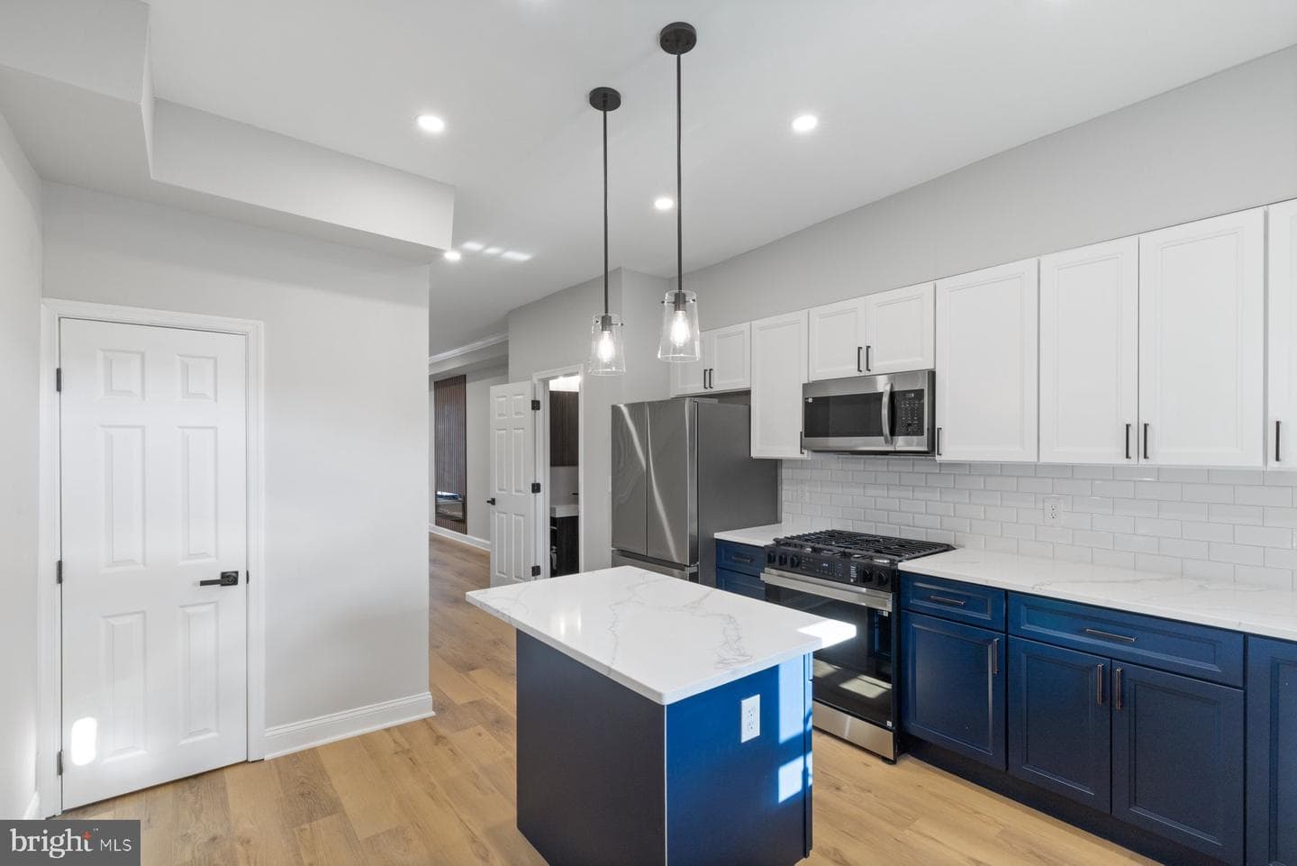 653 Bartlett Avenue photo 13